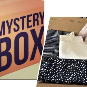 MYSTERY BOX WOMENS SIZE XS/S CLOTHING 9 Pc BUNDLE FOR RESALE Or SELF MB37 5 Lb